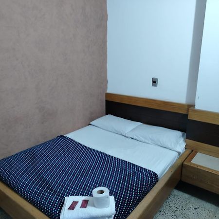 Hotel Country ميديلين المظهر الخارجي الصورة