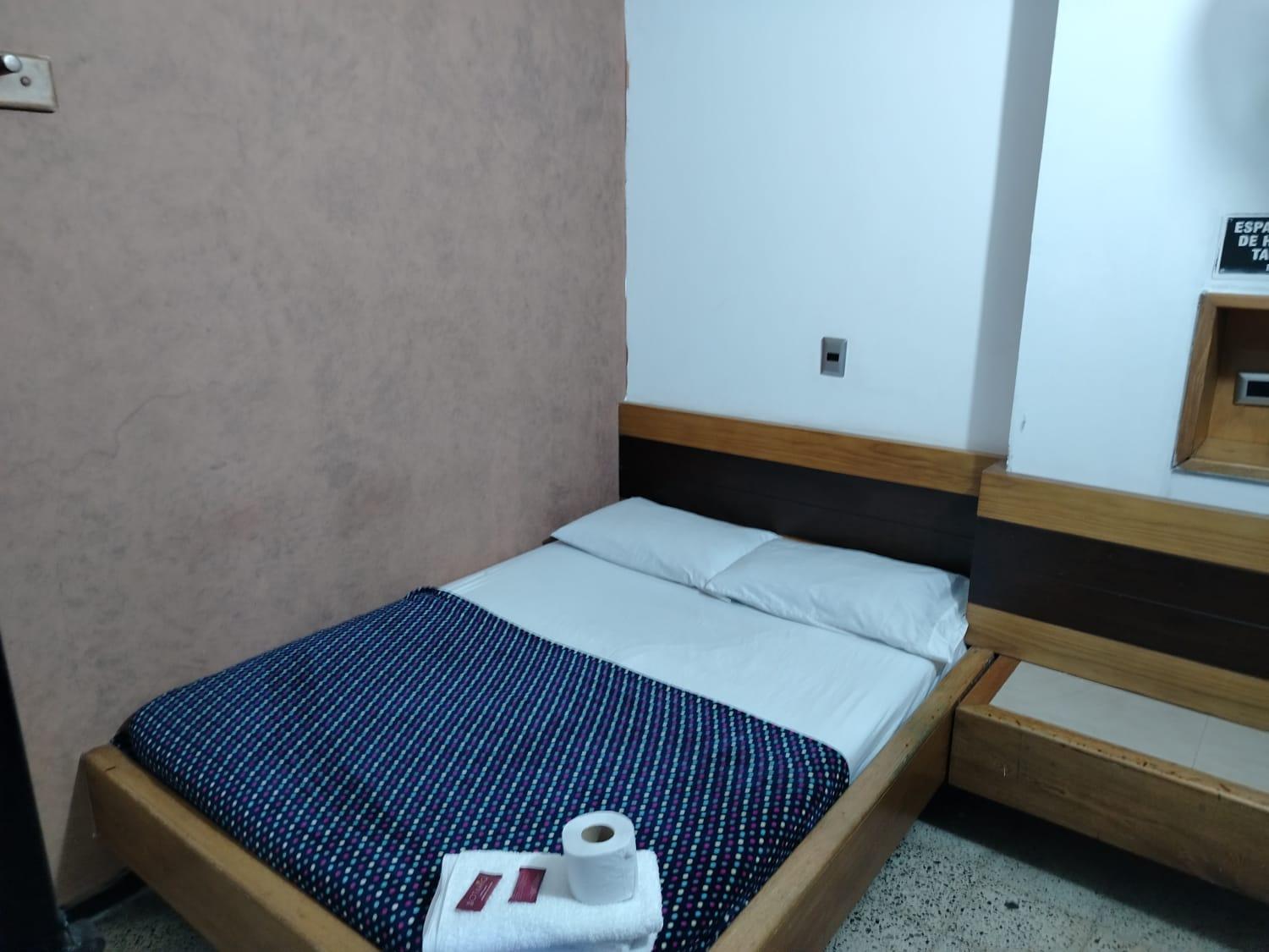 Hotel Country ميديلين المظهر الخارجي الصورة