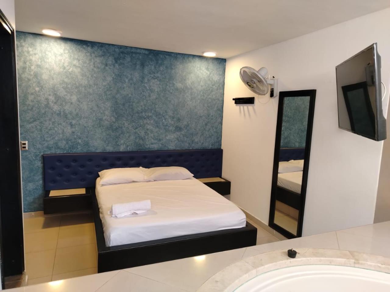Hotel Country ميديلين المظهر الخارجي الصورة